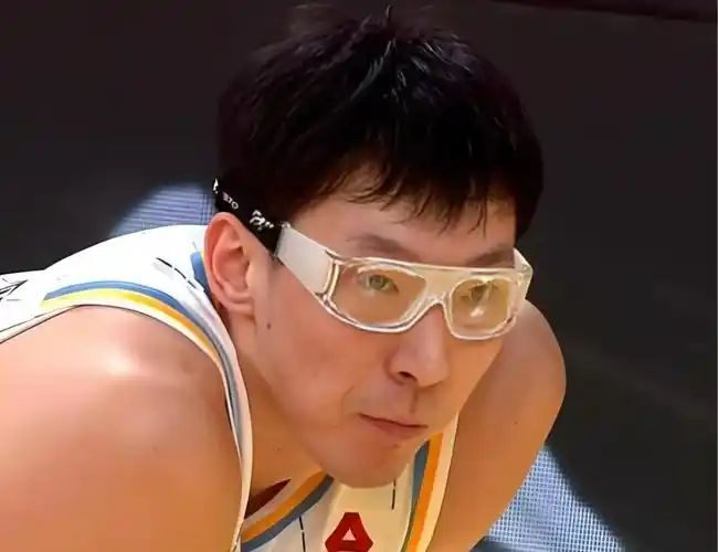 周琦八万护目镜戴不稳？真相让人瞠目结舌！